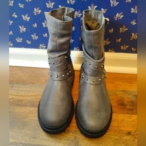 Torrid 8W Brown Buckle Boots